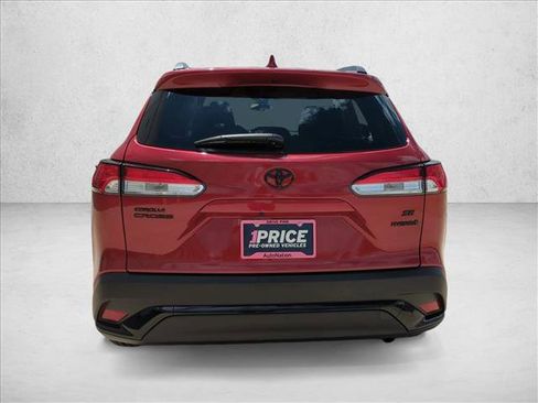 Used 2023 Toyota Corolla Cross AWD Hybrid image 7