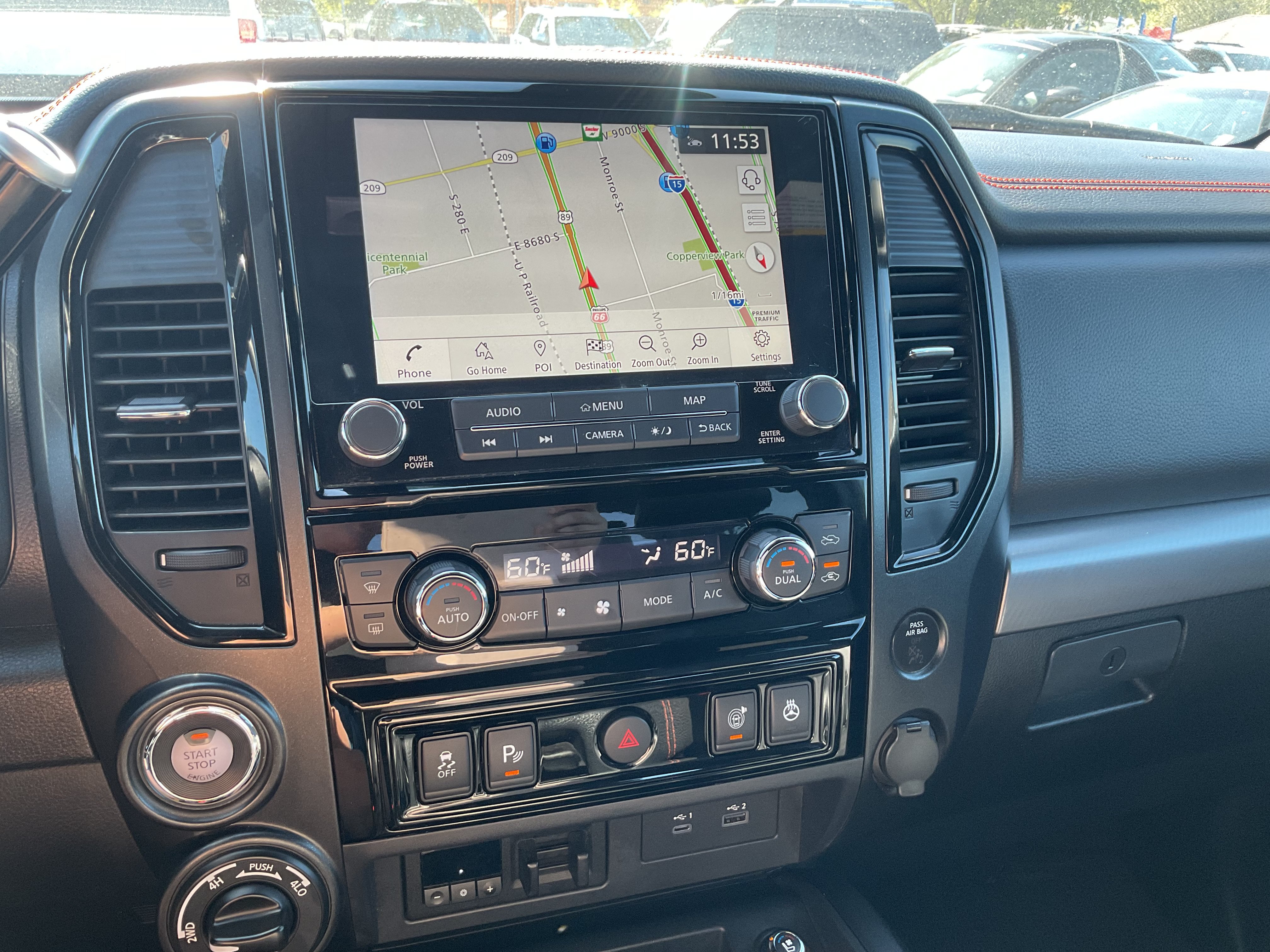 Used 2021 Nissan Titan PRO-4X w/ Pro-4x Convenience Package AWD/4WD image 14