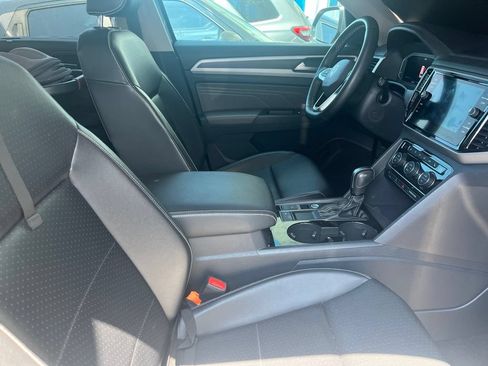 Used 2022 Volkswagen Atlas SE FWD image 4