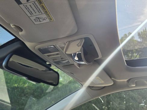 Used 2015 Honda CR-V Touring image 22