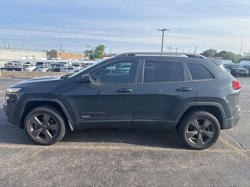 Used 2017 Jeep Cherokee 75th Anniversary AWD/4WD image 2