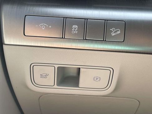 Used 2024 Hyundai Kona Limited AWD/4WD image 25