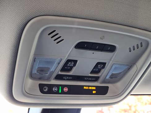 Used 2019 Chevrolet Traverse Premier w/ Redline Edition image 30