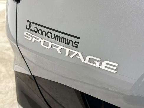 Used 2024 Kia Sportage SX image 27