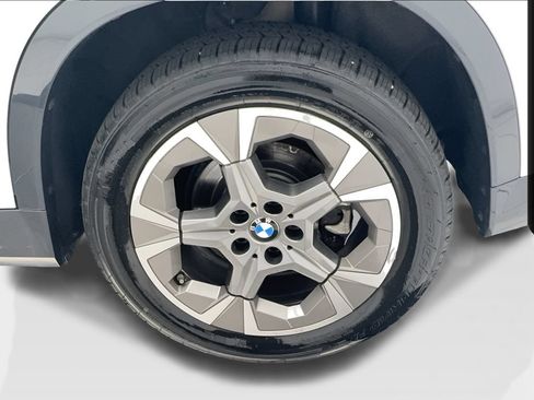 Used 2025 BMW X1 xDrive28i AWD/4WD image 11