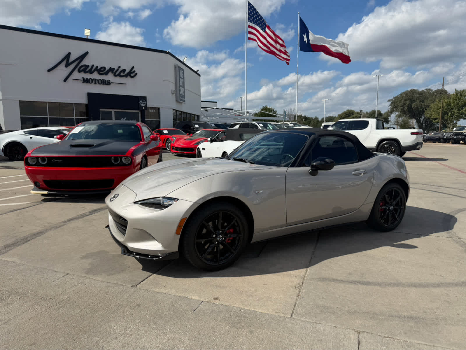 Used 2023 MAZDA MX-5 Miata Club RWD image 1