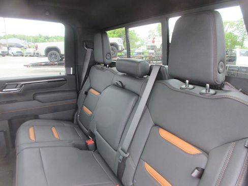 New 2026 GMC Sierra 2500 AT4 w/ AT4 Premium Plus Package AWD/4WD image 13