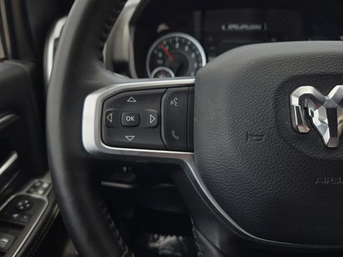 Used 2024 RAM 2500 Big Horn w/ Night Edition AWD/4WD image 15