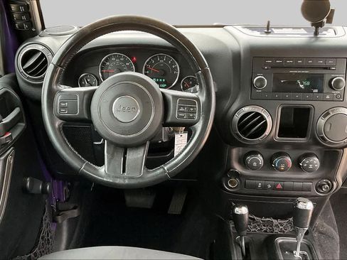 Used 2018 Jeep Wrangler Sport AWD/4WD image 7