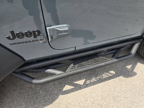 Used 2024 Jeep Wrangler Sport AWD/4WD image 11