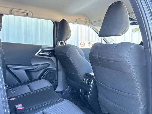 Used 2025 Mitsubishi Outlander ES image 49