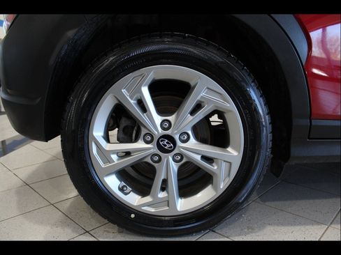 Used 2023 Hyundai Kona SEL AWD/4WD image 11