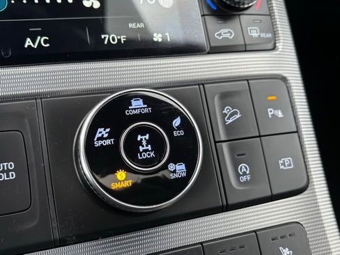 Used 2025 Hyundai Palisade Calligraphy image 16