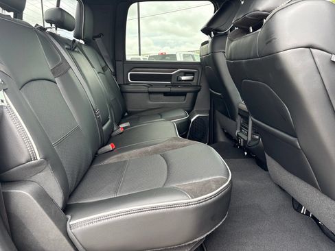 New 2026 RAM 2500 Laramie w/ Night Edition AWD/4WD image 17