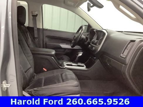 Used 2022 Chevrolet Colorado LT w/ LT Convenience Package image 11