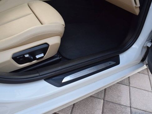 Used 2017 BMW 330i Sedan RWD image 51