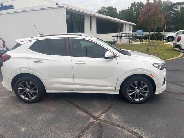 Used 2023 Buick Encore GX Select w/ Sport Touring Package FWD image 2