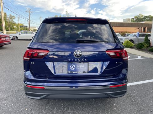 Certified 2022 Volkswagen Tiguan SE image 5