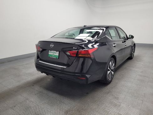 Used 2022 Nissan Altima 2.5 SV image 9