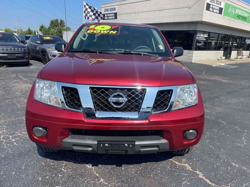 Used 2019 Nissan Frontier SV RWD image 2