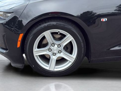 Used 2024 Chevrolet Camaro LT RWD image 18