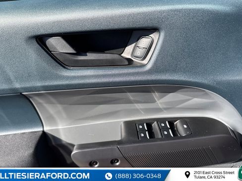 Used 2025 Ford Maverick XL image 11