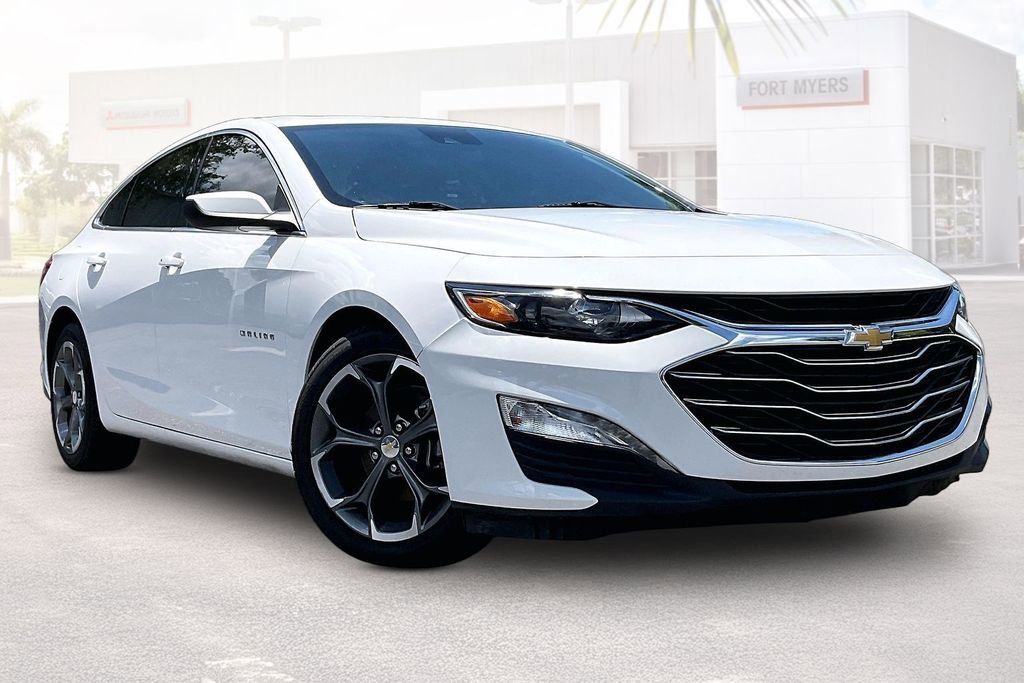 Used 2024 Chevrolet Malibu LT FWD image 1