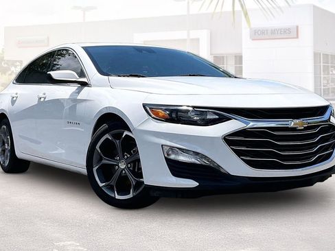 Used 2024 Chevrolet Malibu LT FWD image 1