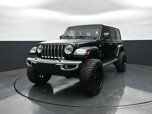 Used 2021 Jeep Wrangler Unlimited Sahara w/ Cold Weather Group AWD/4WD image 4
