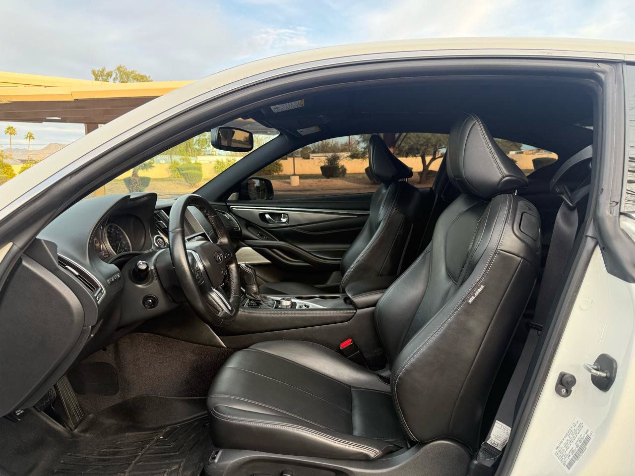 Used 2018 INFINITI Q60 3.0t Luxe w/ Sensory Package 3.0T Luxe AWD/4WD image 9