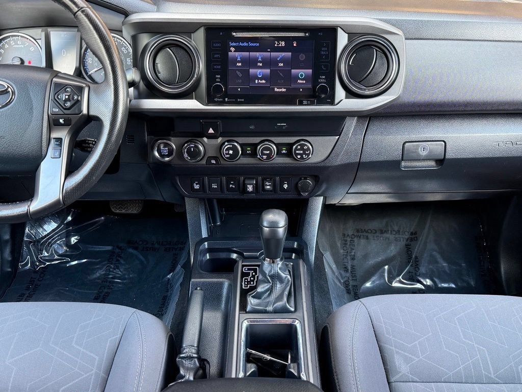 Used 2019 Toyota Tacoma TRD Off-Road w/ Technology Package AWD/4WD image 29