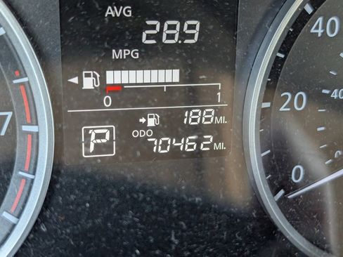 Used 2020 Nissan Kicks S image 9