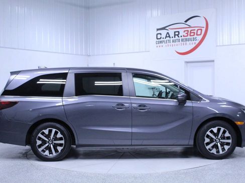 Used 2025 Honda Odyssey EX-L image 7