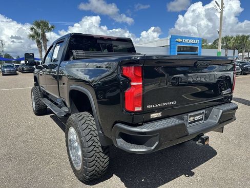 Used 2024 Chevrolet Silverado 2500 High Country w/ Technology Package AWD/4WD image 14