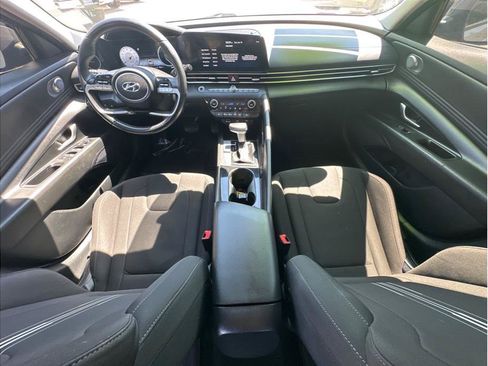 Used 2023 Hyundai Elantra SEL w/ Convenience Package FWD image 19
