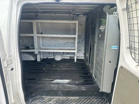 Used 2014 Ford E-250 and Econoline 250 w/ Power Group RWD image 22