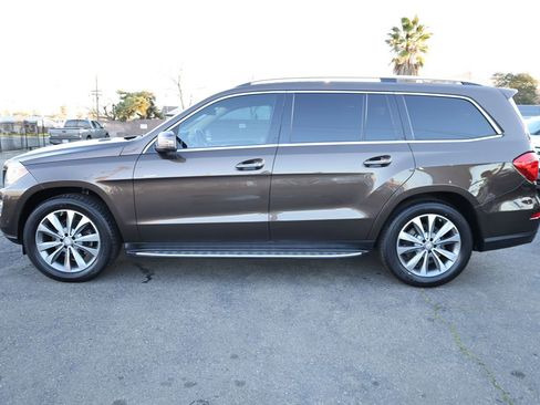 Used 2015 Mercedes-Benz GL 450 4MATIC w/ Driver Assistance Package image 7