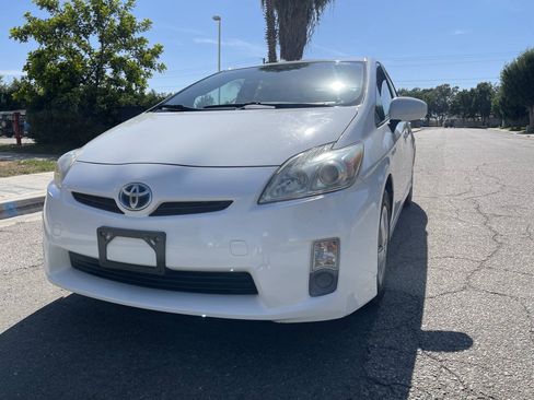 Used 2010 Toyota Prius One FWD image 2