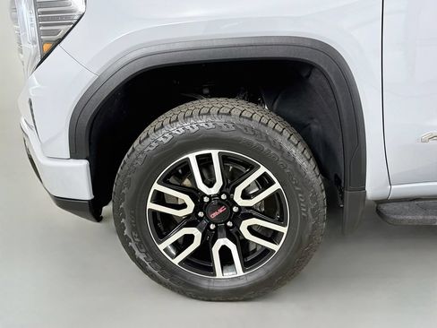 Certified 2025 GMC Sierra 1500 AT4 w/ AT4 Premium Package AWD/4WD image 36