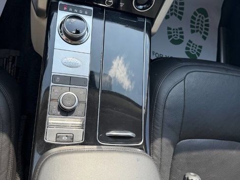 Used 2018 Land Rover Range Rover HSE image 14