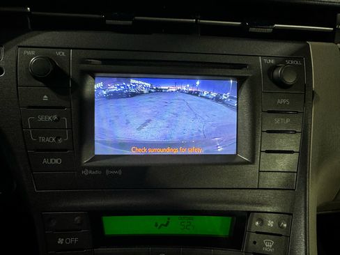 Used 2014 Toyota Prius Three image 16