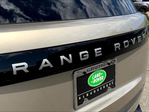 New 2025 Land Rover Range Rover SE image 15
