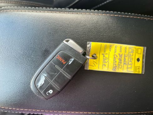 Used 2018 Jeep Compass Latitude image 31