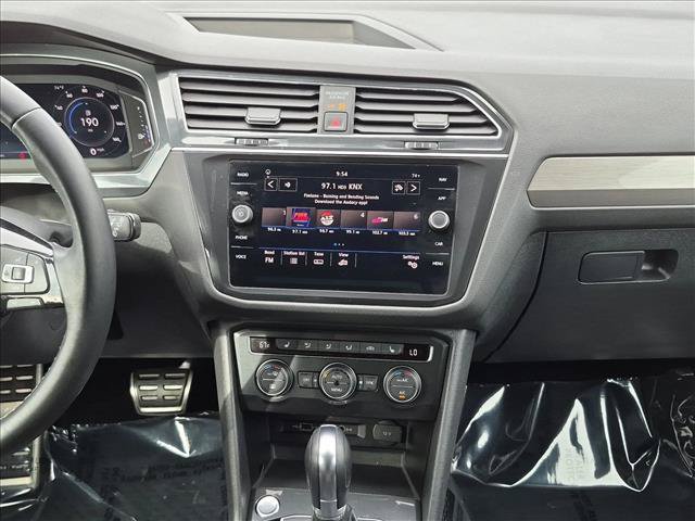 Used 2019 Volkswagen Tiguan SEL Premium R-Line FWD image 14