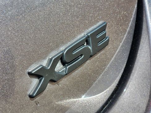 Used 2022 Toyota Camry XSE image 16