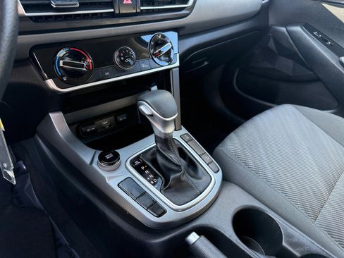 Used 2023 Kia Seltos LX image 13