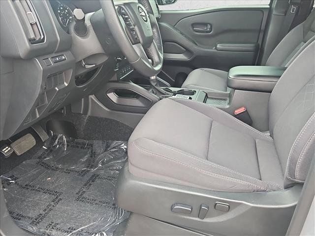 Certified 2026 Nissan Frontier SV w/ All-Weather Content Package AWD/4WD image 21
