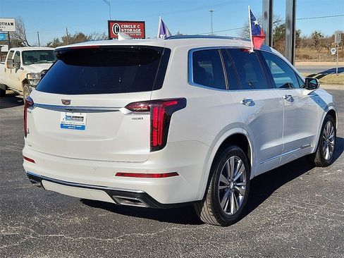 Used 2023 Cadillac XT6 Premium Luxury image 4