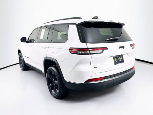 Used 2023 Jeep Grand Cherokee L Laredo image 5