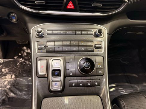 Used 2021 Hyundai Santa Fe Limited image 18